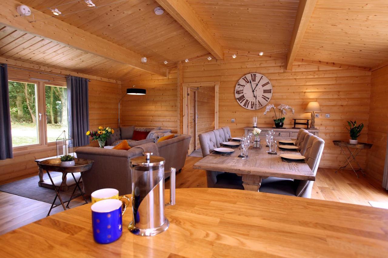 Cambridgeshire Lakes - Luxury Lodges In A Stunning Lake Location Gamlingay Exterior foto